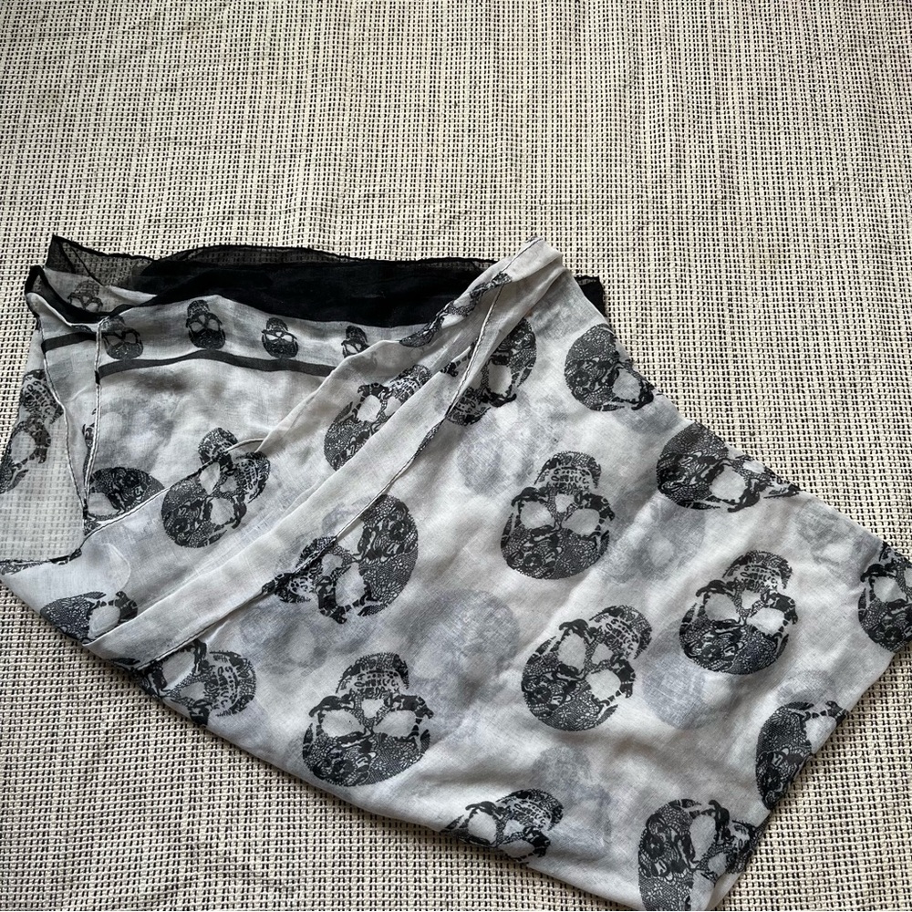 Skull Print Black and Gray Women's Large Scarf
